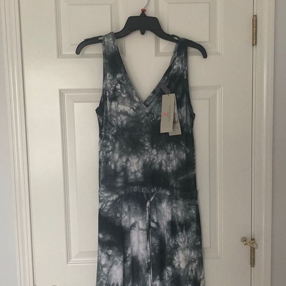 NWT. Sweaty Betty Take It Easy Tie Dye Dress - Picture 2 of 11